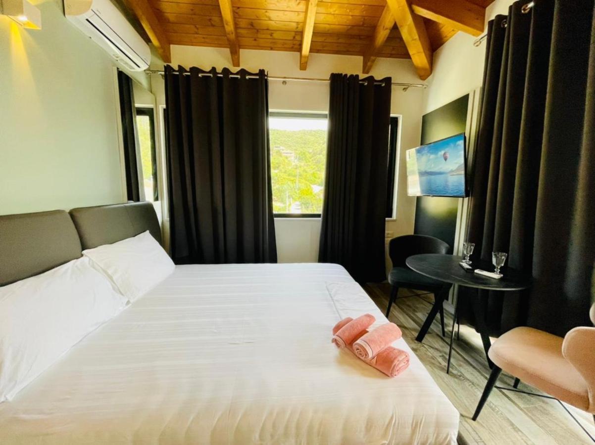 Adriatik Hotel Vlore Bagian luar foto