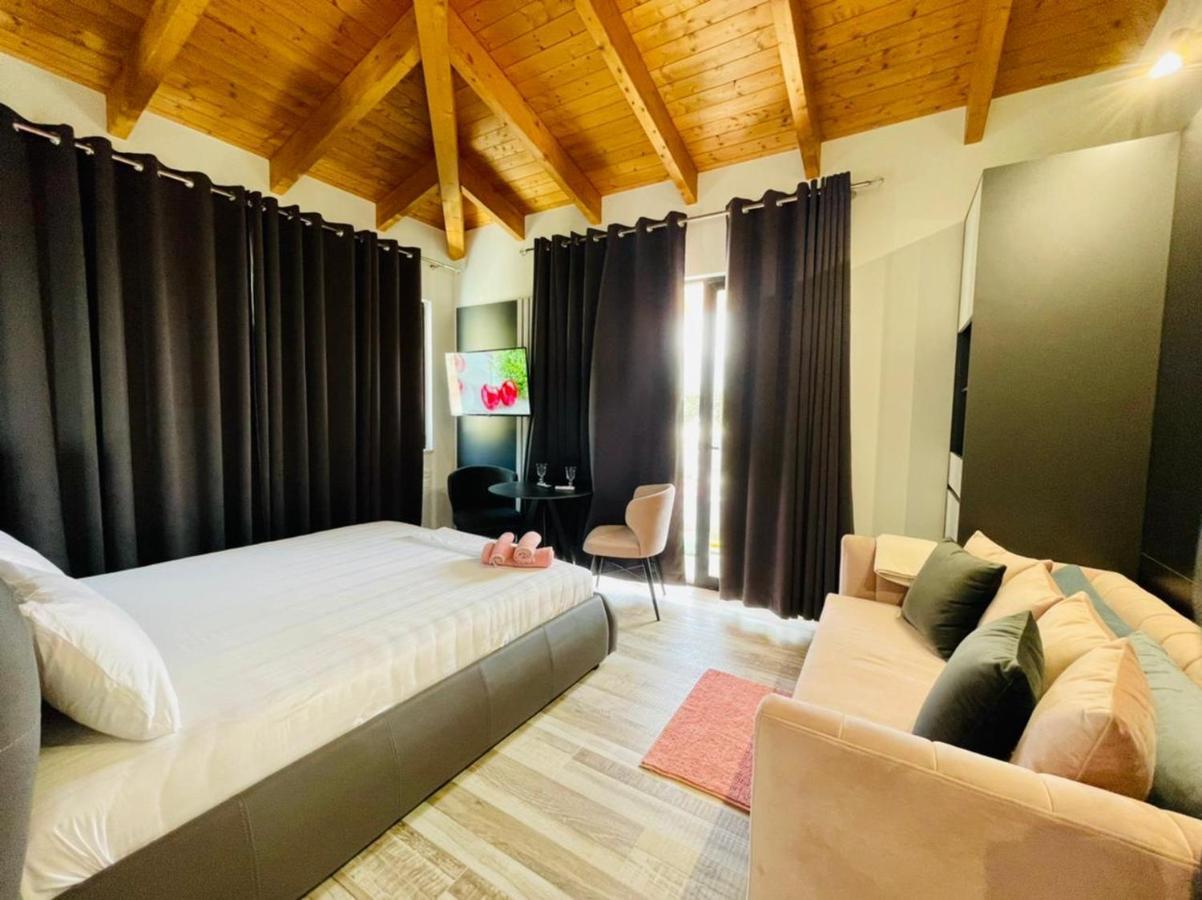 Adriatik Hotel Vlore Bagian luar foto