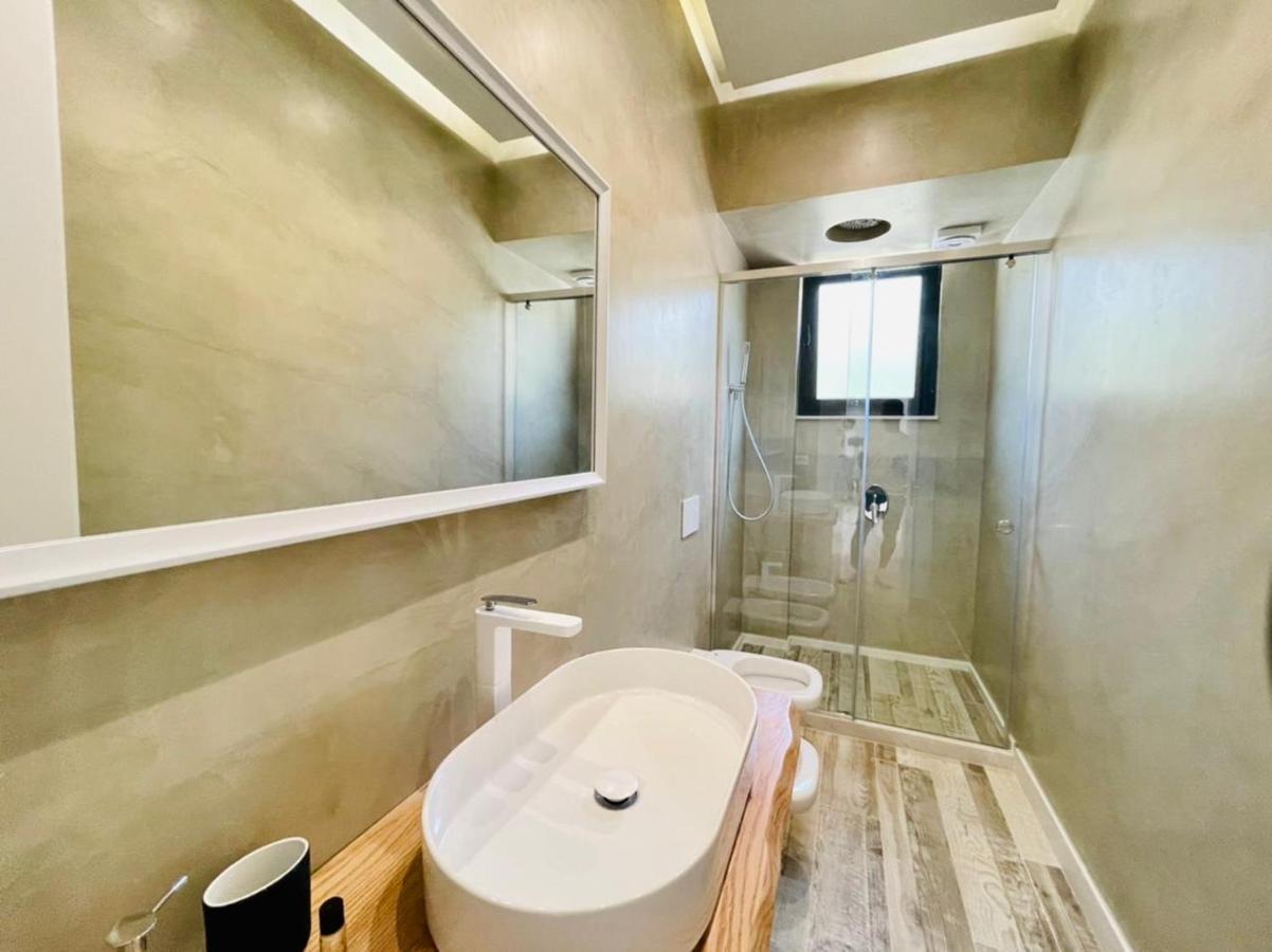 Adriatik Hotel Vlore Bagian luar foto