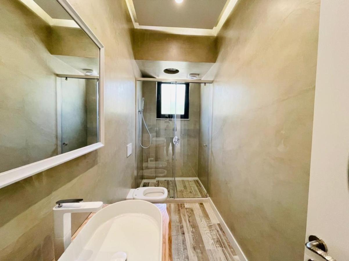 Adriatik Hotel Vlore Bagian luar foto