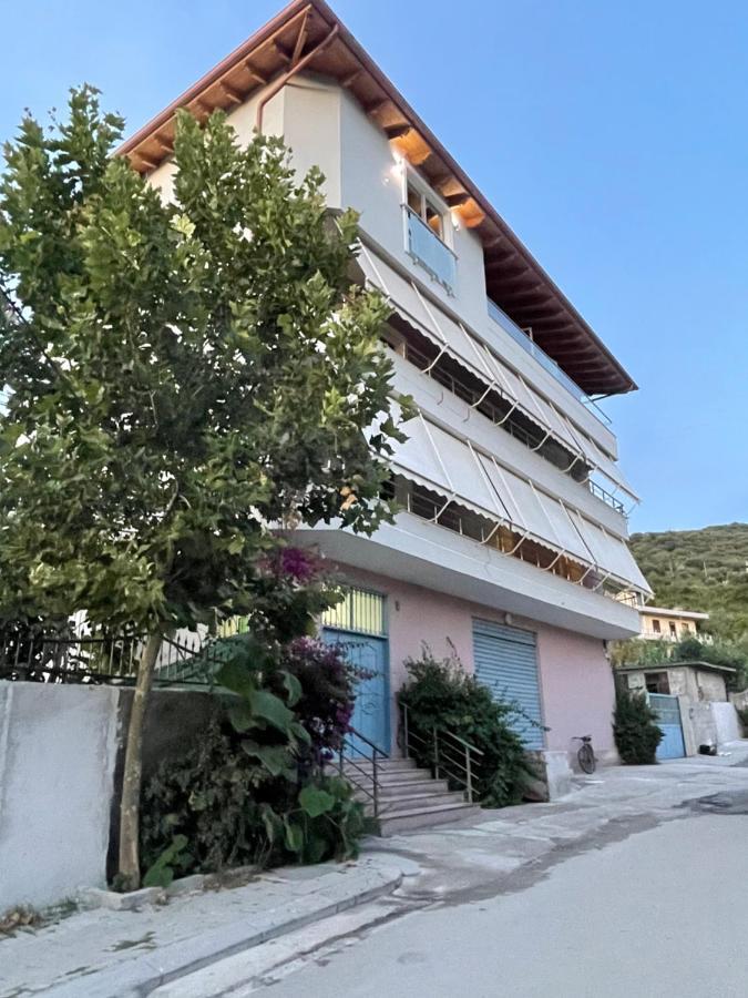 Adriatik Hotel Vlore Bagian luar foto