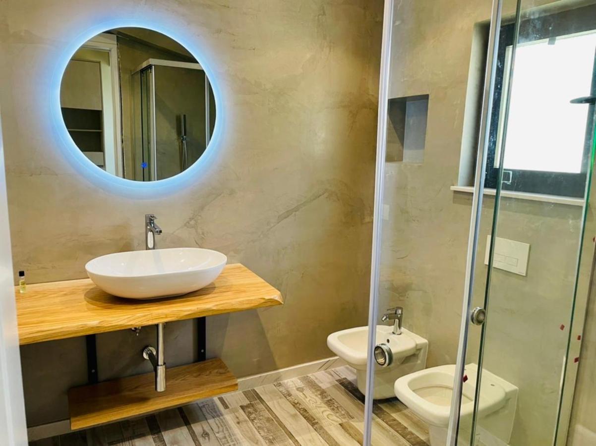 Adriatik Hotel Vlore Bagian luar foto