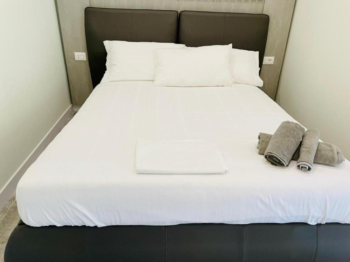Adriatik Hotel Vlore Bagian luar foto